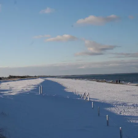 Oewern Diek 23 * Wustrow (Fischland)